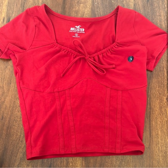 red hollister top - Picture 1 of 2